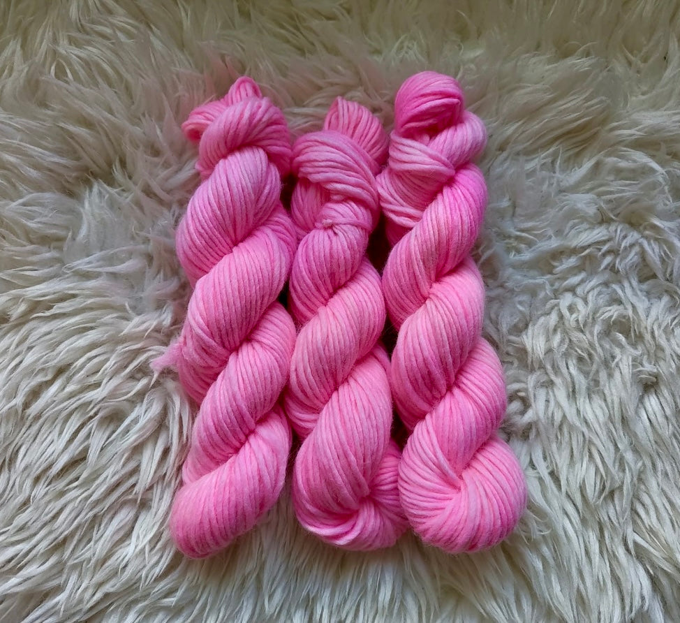 100g pinkki paksu villa