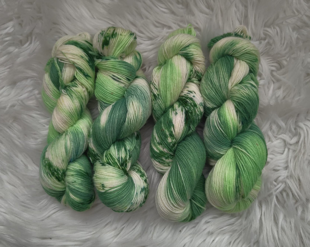 200g viherpilkkuinen ohutsukkis