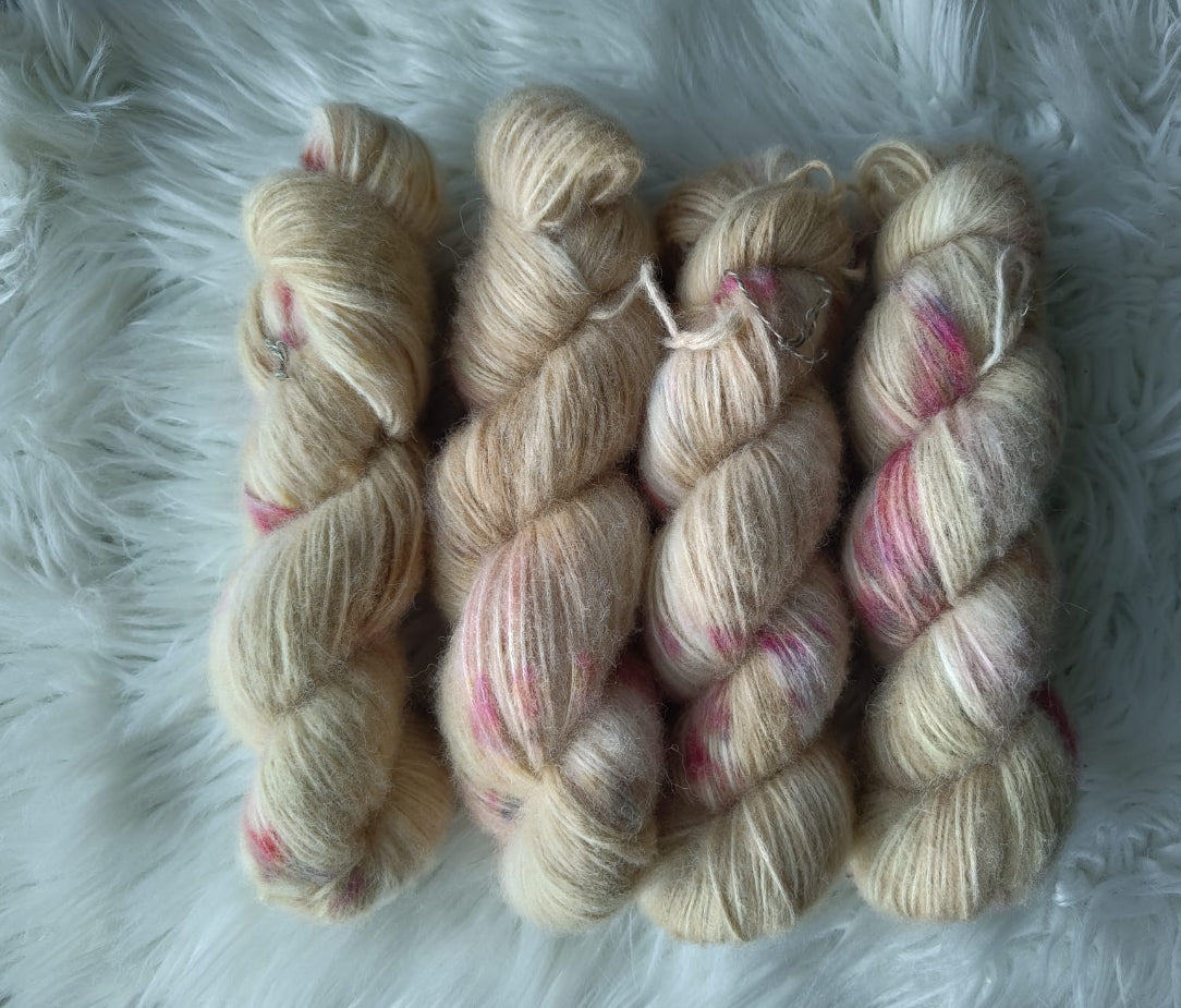 100g beigepilkullinen pehmopuhallus