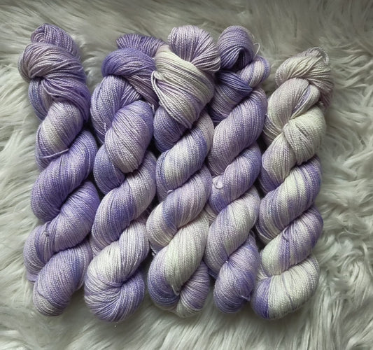 100g ohut kimallemerino laventeliuni