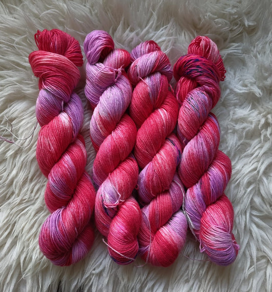 100g punavioletti ohut pehmosukkis